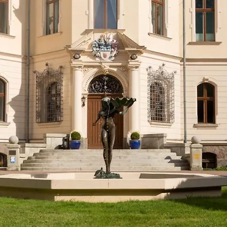 Schloss 4* رالسفيك